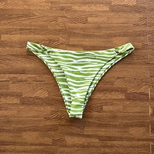 SHEIN GREEN AND WHITE ZEBRA PRINT BIKINI BOTTOM SZIE SMALL